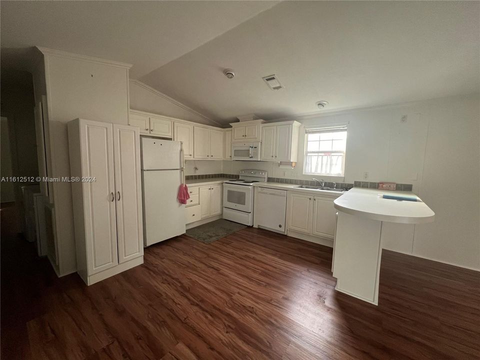 For Sale: $118,500 (2 beds, 2 baths, 10675 Square Feet)