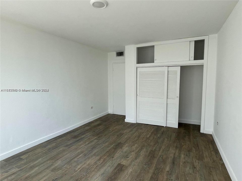 For Rent: $2,199 (1 beds, 1 baths, 741 Square Feet)