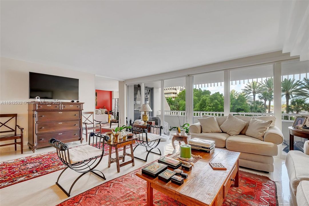 For Sale: $1,350,000 (2 beds, 2 baths, 1642 Square Feet)