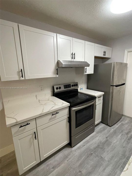 For Rent: $2,000 (2 beds, 1 baths, 2099 Square Feet)