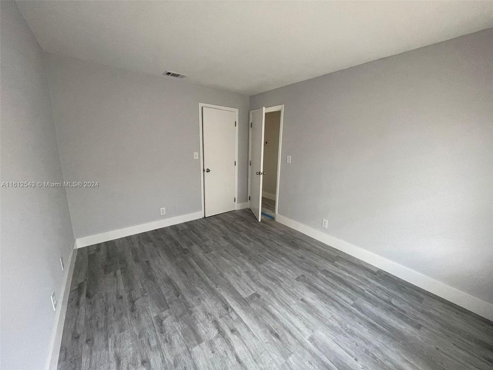 For Rent: $2,000 (2 beds, 1 baths, 2099 Square Feet)