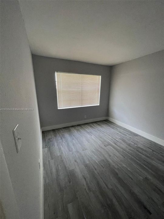 For Rent: $2,000 (2 beds, 1 baths, 2099 Square Feet)