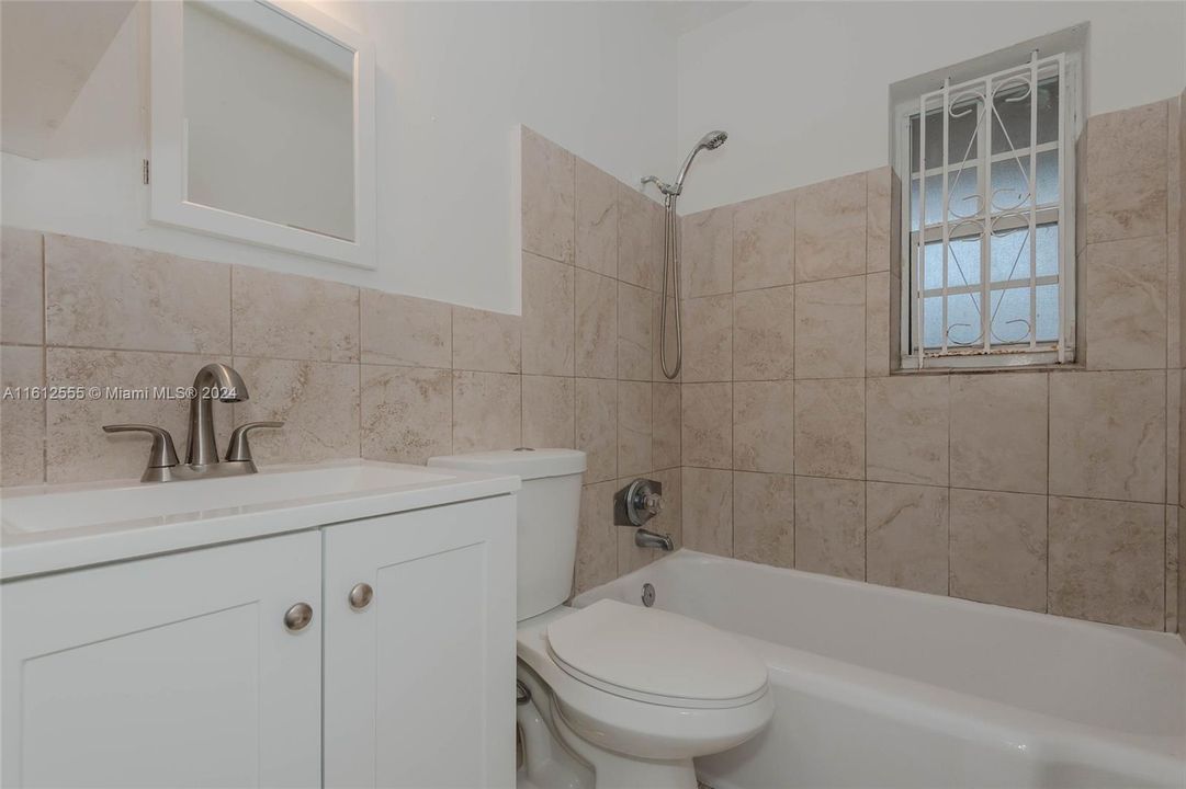 For Rent: $2,500 (2 beds, 1 baths, 1539 Square Feet)