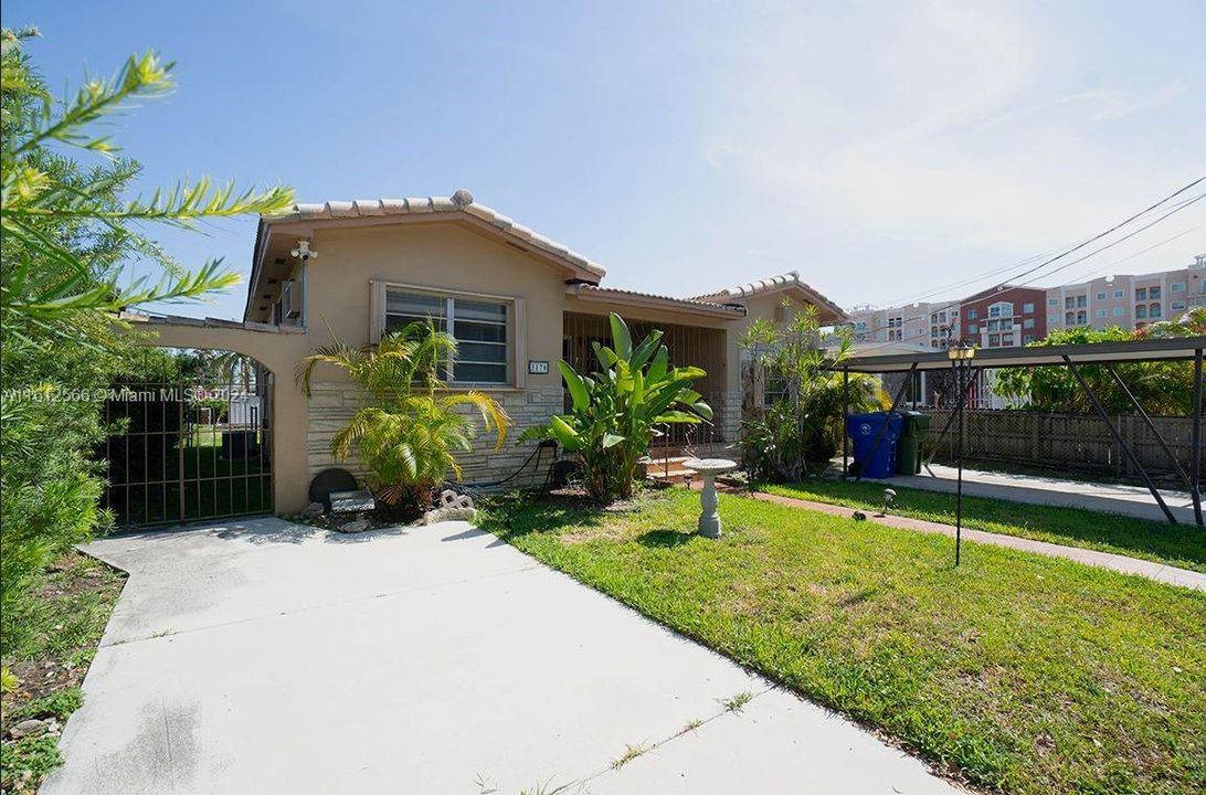 For Sale: $1,200,000 (2 beds, 2 baths, 0 Square Feet)