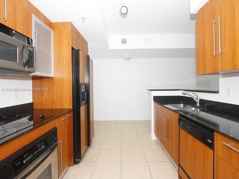 В аренду: $3,900 (2 спален, 2 ванн, 1227 Квадратных фут)