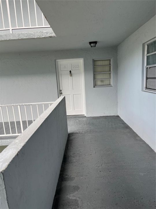 Vendido Recientemente: $240,000 (2 camas, 2 baños, 932 Pies cuadrados)