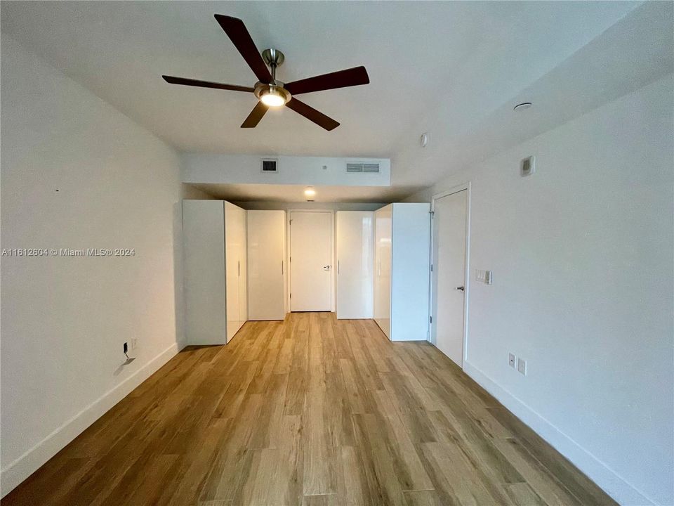 Recently Rented: $5,600 (2 beds, 2 baths, 1028 Square Feet)