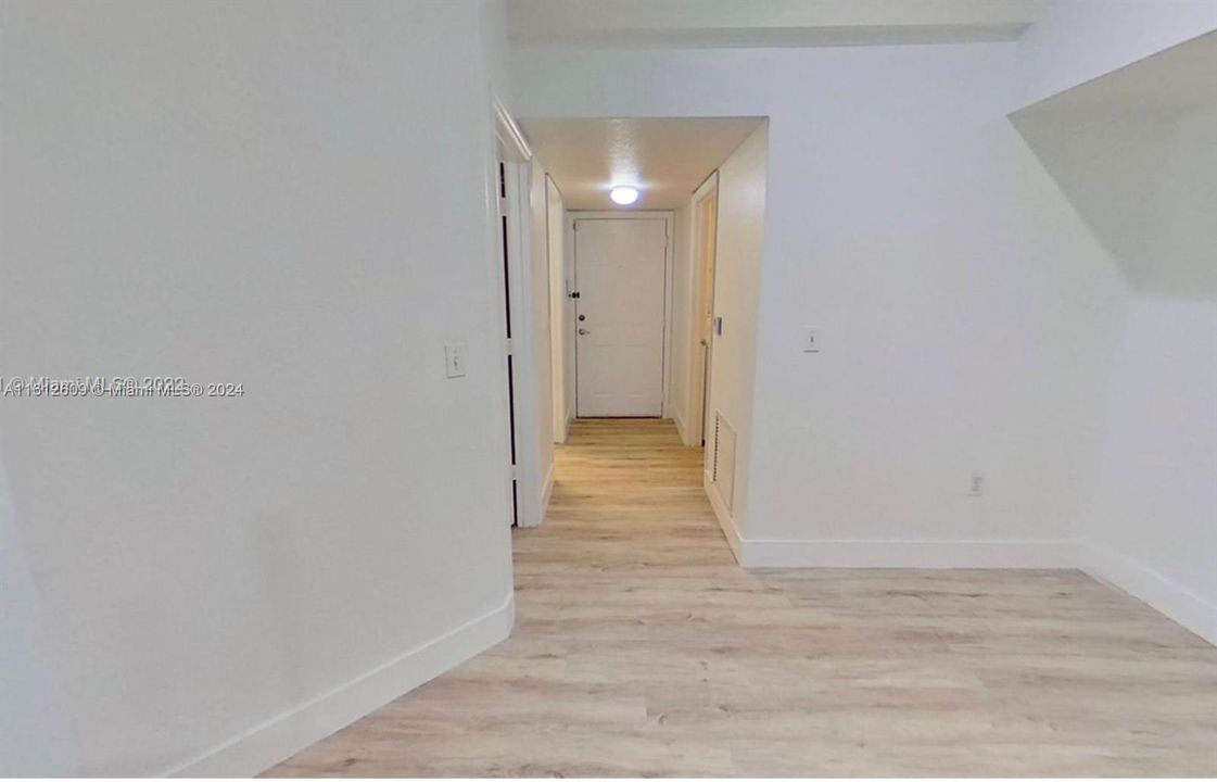 For Rent: $2,100 (1 beds, 1 baths, 800 Square Feet)