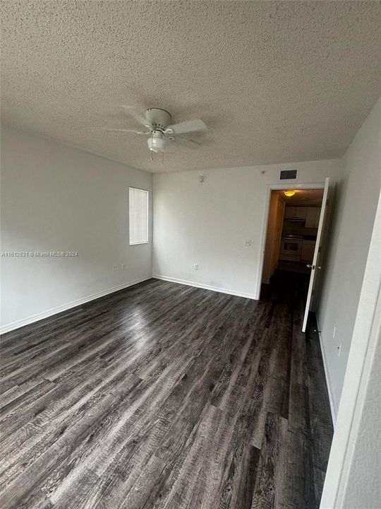 For Rent: $1,800 (1 beds, 1 baths, 778 Square Feet)