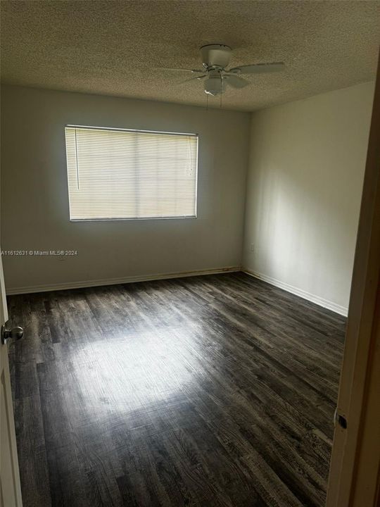 For Rent: $1,800 (1 beds, 1 baths, 778 Square Feet)