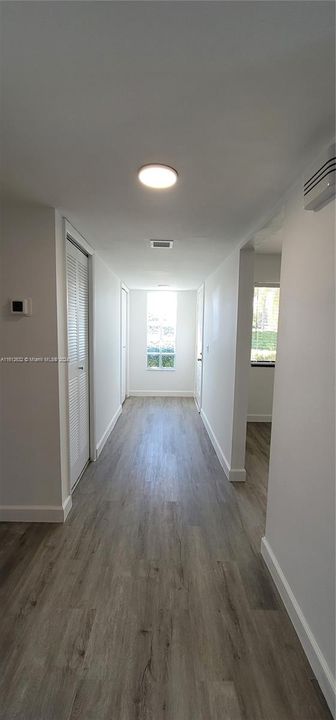 For Sale: $369,000 (2 beds, 2 baths, 1231 Square Feet)