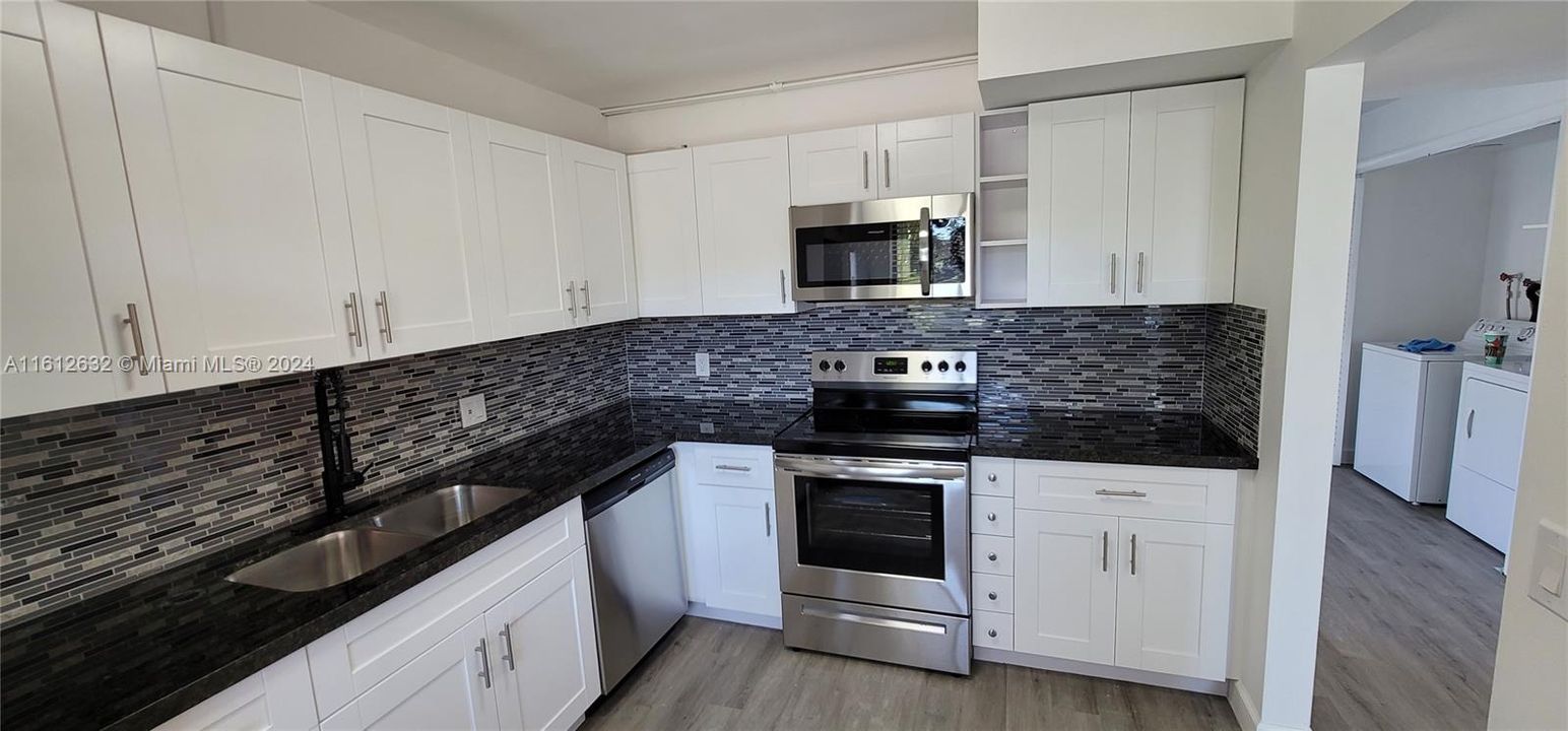 For Sale: $369,000 (2 beds, 2 baths, 1231 Square Feet)