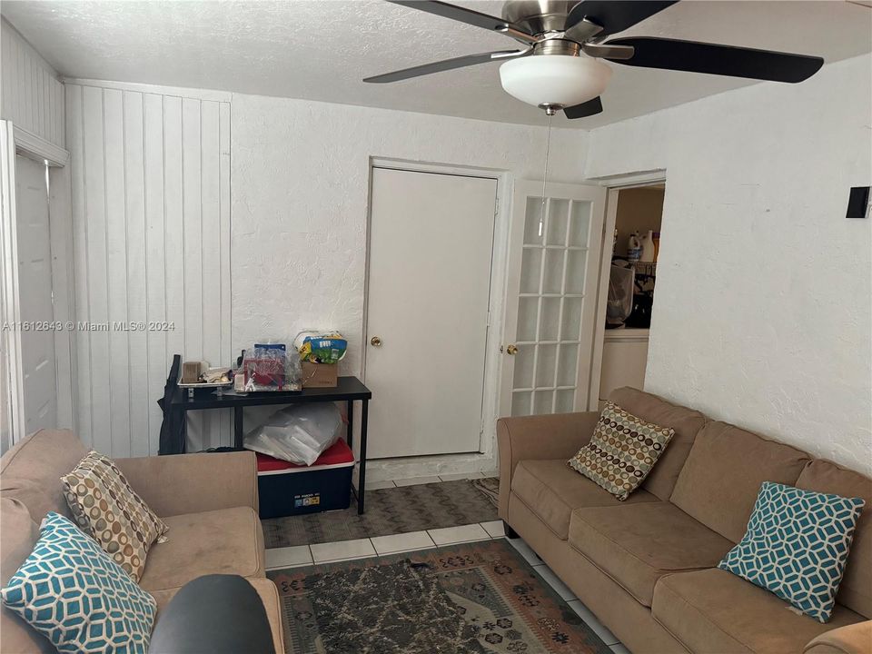 For Sale: $380,000 (3 beds, 2 baths, 1716 Square Feet)