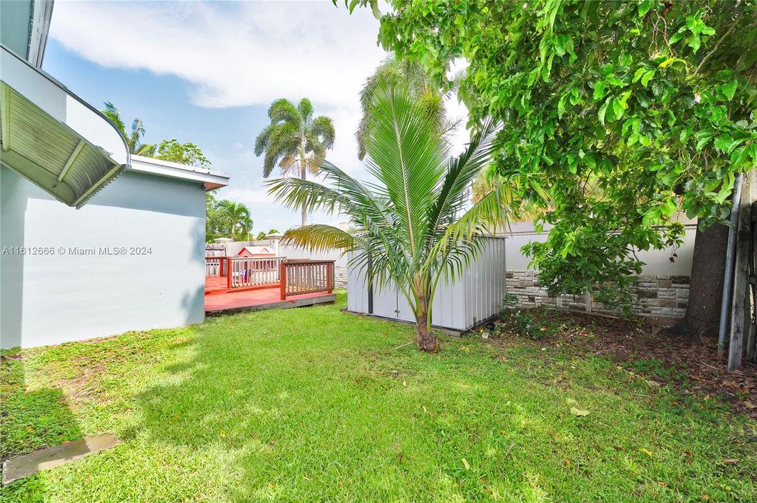 For Sale: $450,000 (3 beds, 2 baths, 1311 Square Feet)