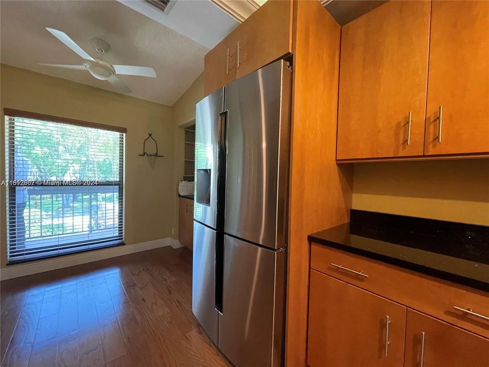 For Rent: $3,700 (3 beds, 2 baths, 1597 Square Feet)