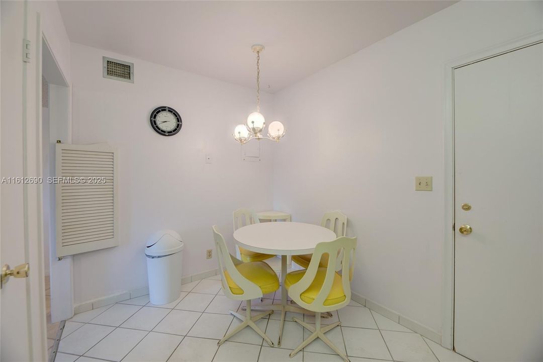 For Sale: $60,000 (1 beds, 1 baths, 928 Square Feet)