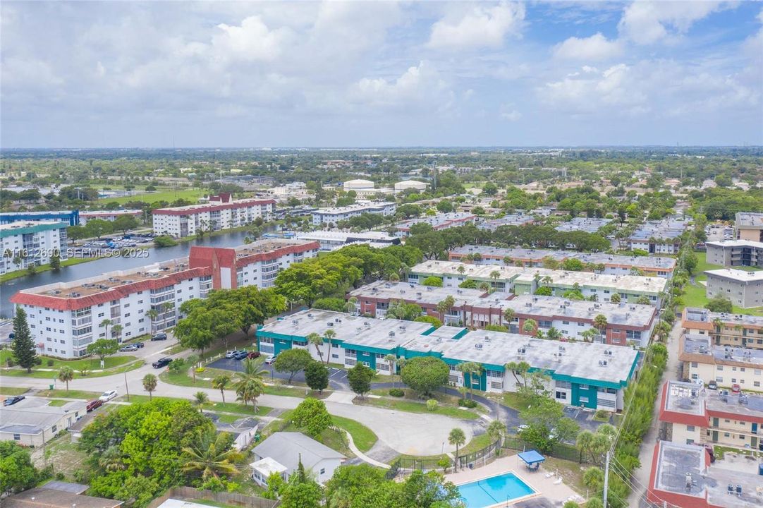 For Sale: $60,000 (1 beds, 1 baths, 928 Square Feet)