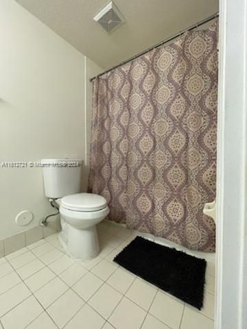 For Rent: $2,090 (3 beds, 2 baths, 999 Square Feet)