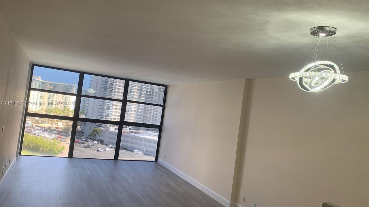 Recently Rented: $2,000 (1 beds, 1 baths, 915 Square Feet)