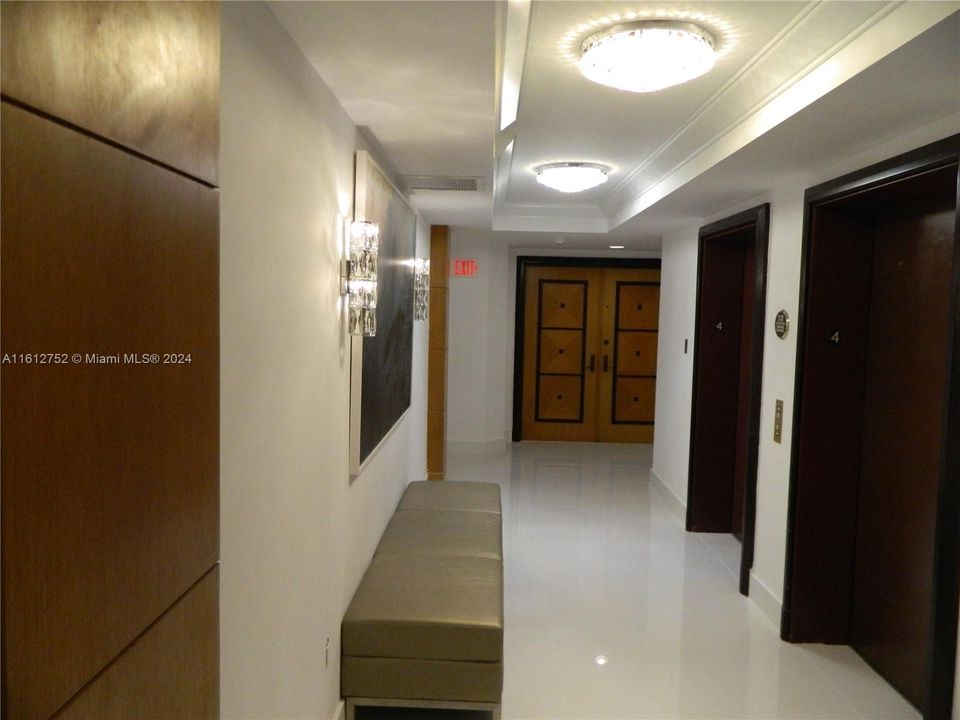 FOYER