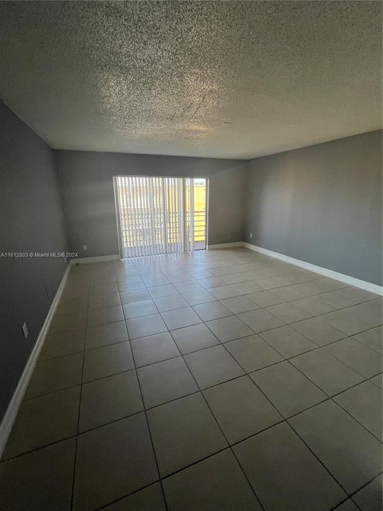 For Rent: $2,100 (2 beds, 2 baths, 1220 Square Feet)