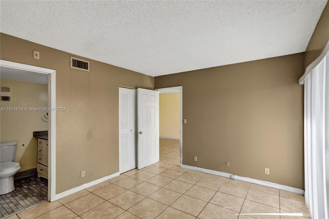 For Rent: $1,950 (2 beds, 2 baths, 832 Square Feet)