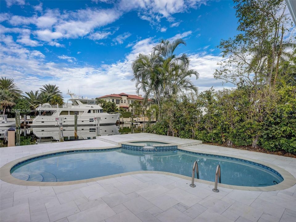 For Sale: $2,958,500 (4 beds, 4 baths, 2580 Square Feet)