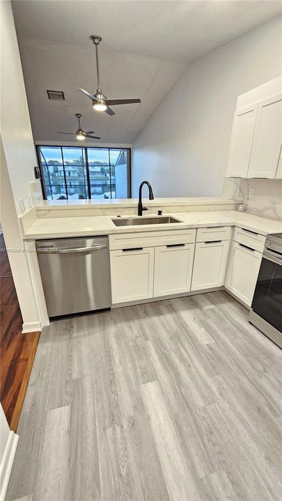 For Rent: $2,800 (2 beds, 2 baths, 1046 Square Feet)