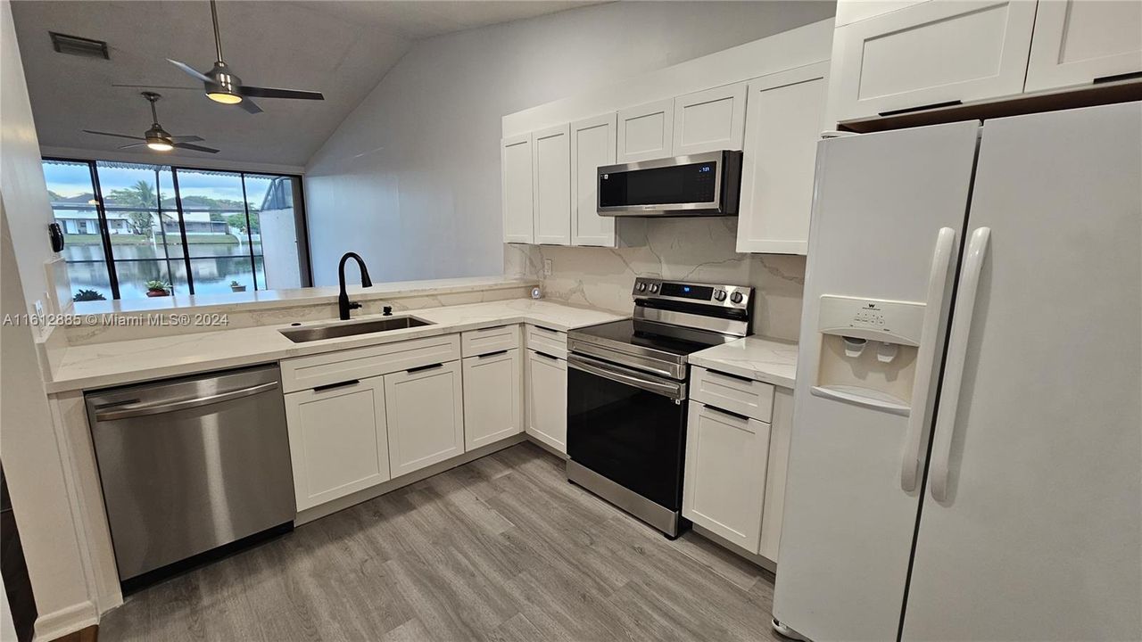 Recently Rented: $2,800 (2 beds, 2 baths, 1046 Square Feet)