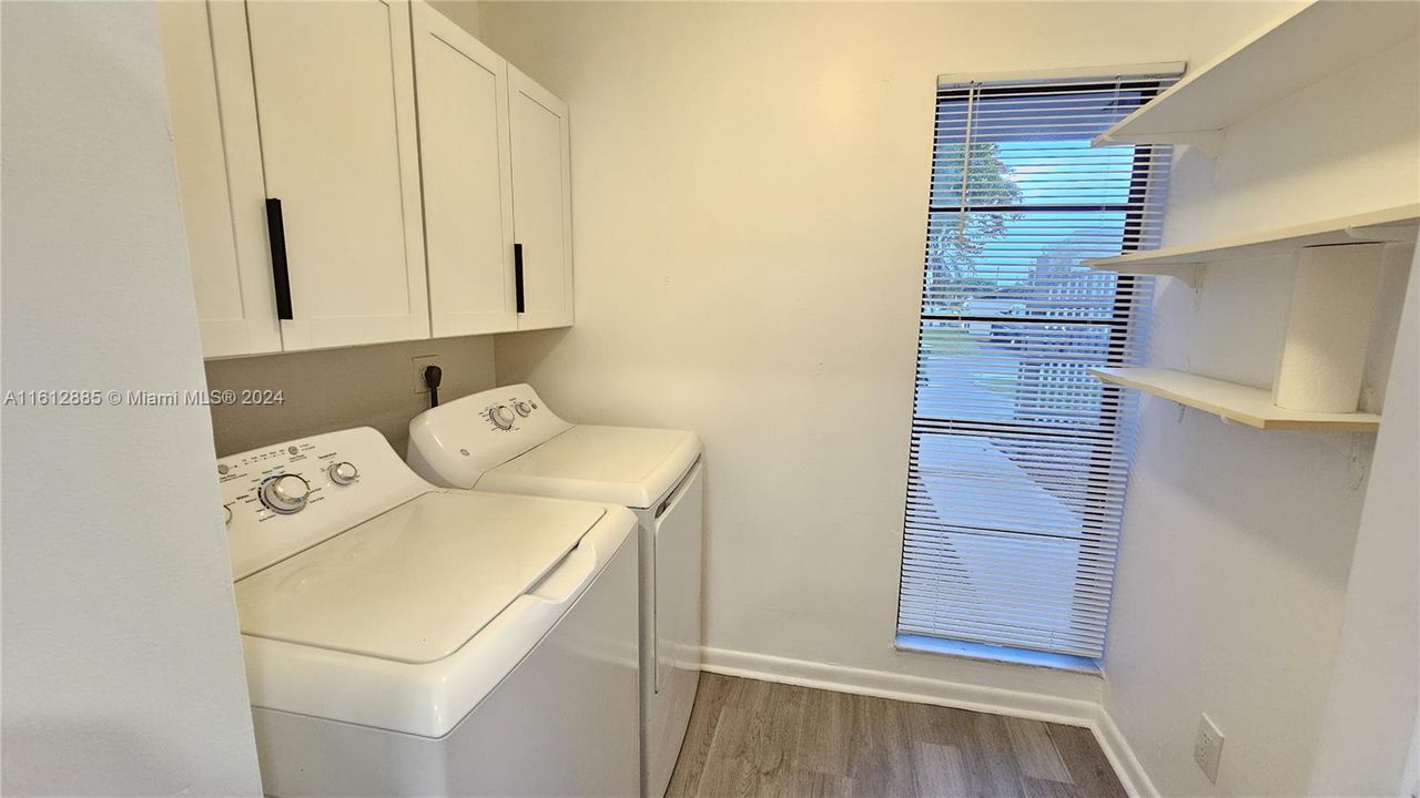 For Rent: $2,800 (2 beds, 2 baths, 1046 Square Feet)