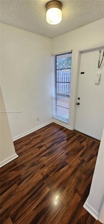 Recently Rented: $2,800 (2 beds, 2 baths, 1046 Square Feet)