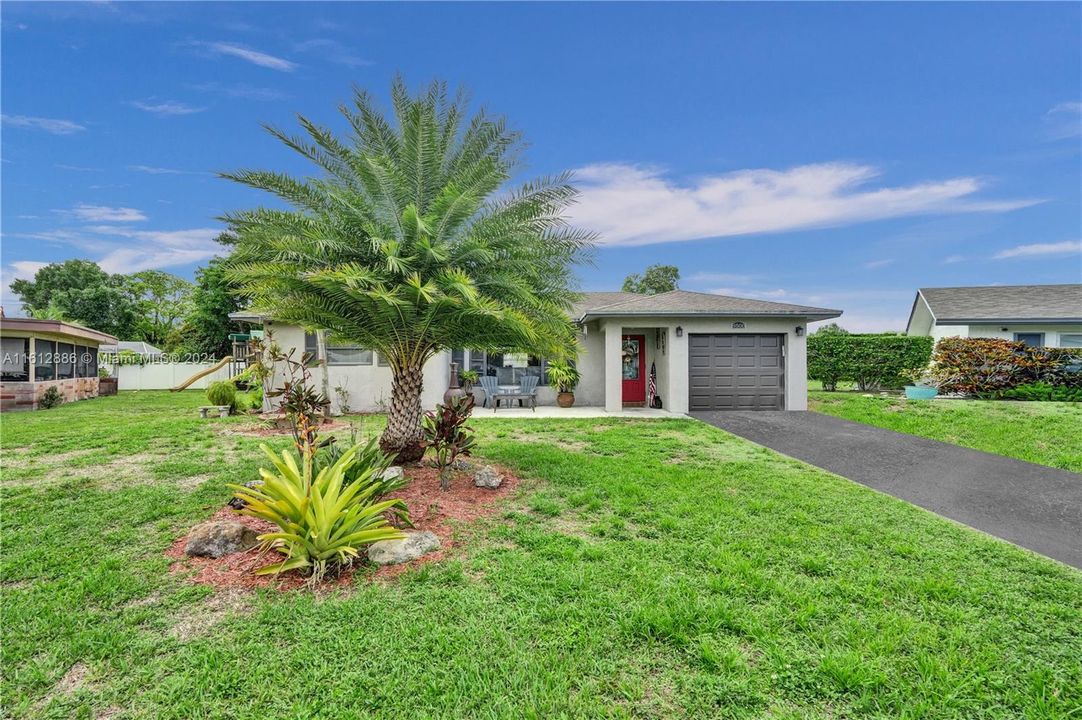 For Sale: $510,000 (3 beds, 2 baths, 1629 Square Feet)