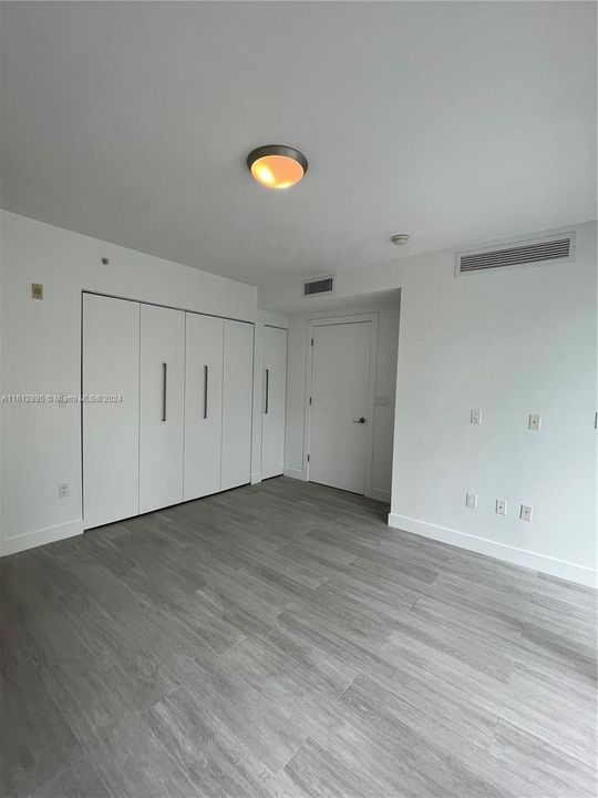 For Rent: $4,200 (2 beds, 2 baths, 1051 Square Feet)