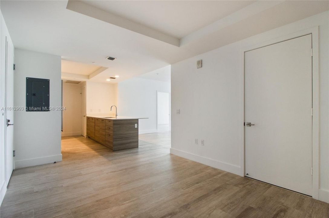 For Rent: $5,200 (2 beds, 2 baths, 1242 Square Feet)