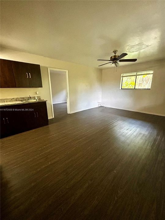 For Rent: $1,600 (1 beds, 1 baths, 600 Square Feet)