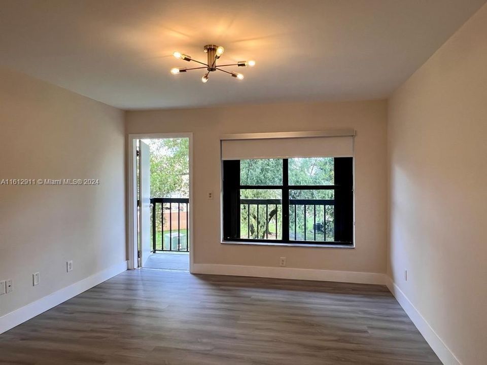 For Rent: $2,450 (2 beds, 2 baths, 750 Square Feet)