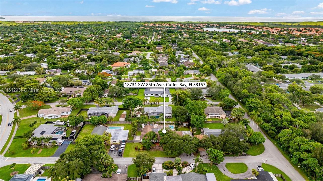 Active With Contract: $997,000 (4 beds, 3 baths, 1965 Square Feet)