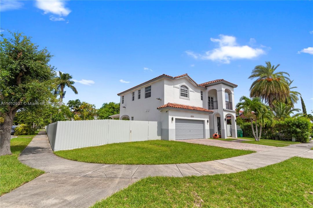 Active With Contract: $830,000 (4 beds, 3 baths, 2300 Square Feet)