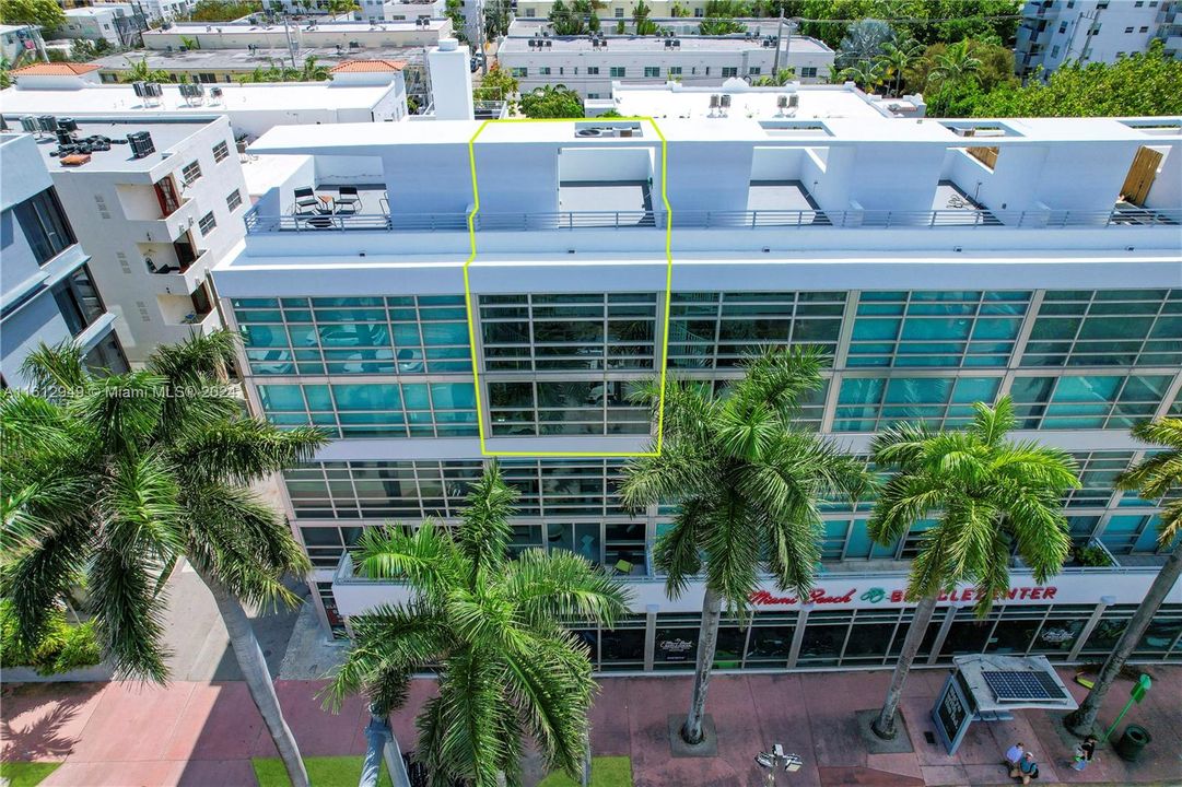 Modern boutique loft building in prime South of Fifth location, close to Ocean Drive, the beach, and all the shopping and dining in South Beach.