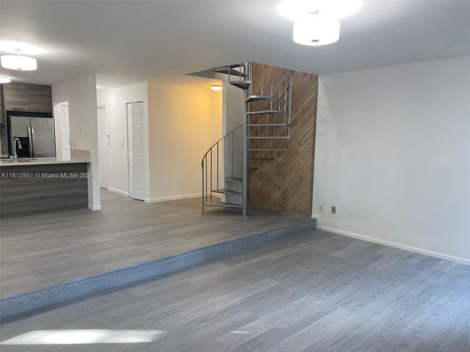 For Rent: $4,500 (2 beds, 2 baths, 1200 Square Feet)