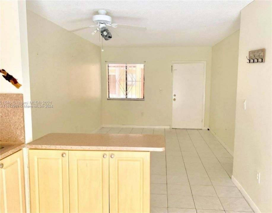 Recently Rented: $2,250 (2 beds, 2 baths, 812 Square Feet)