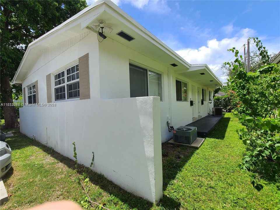 Recently Rented: $2,050 (2 beds, 2 baths, 1200 Square Feet)