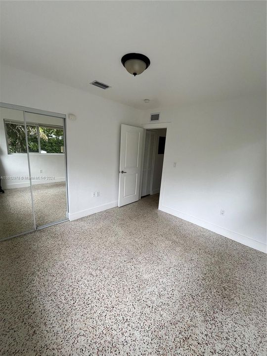 Recently Rented: $2,050 (2 beds, 2 baths, 1200 Square Feet)