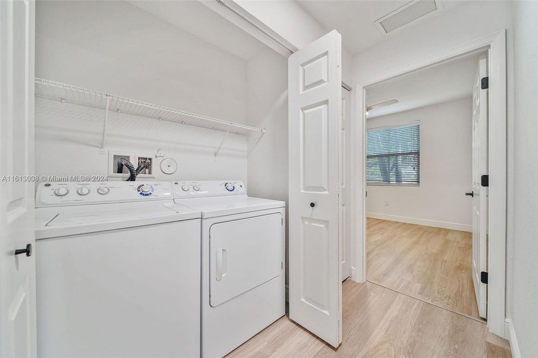 For Rent: $2,914 (3 beds, 2 baths, 1182 Square Feet)