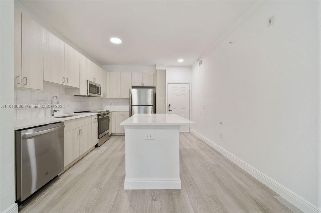 For Rent: $2,914 (3 beds, 2 baths, 1182 Square Feet)