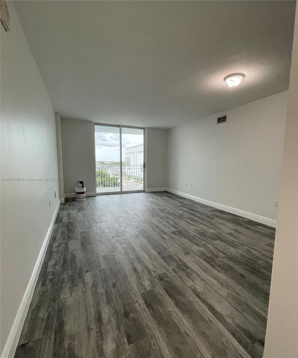 For Rent: $2,600 (2 beds, 2 baths, 901 Square Feet)