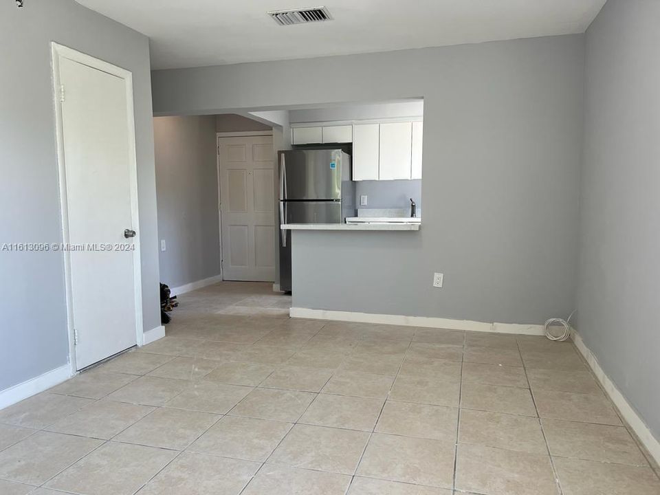 Recently Rented: $1,900 (1 beds, 1 baths, 9916 Square Feet)