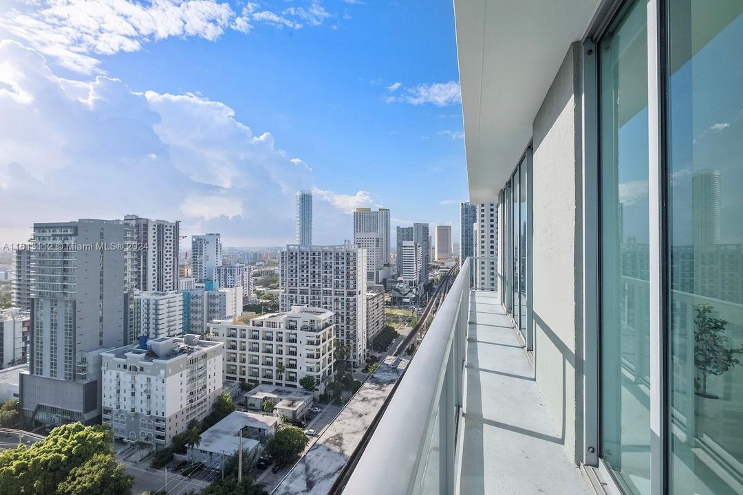 Recently Sold: $699,000 (2 beds, 2 baths, 1108 Square Feet)