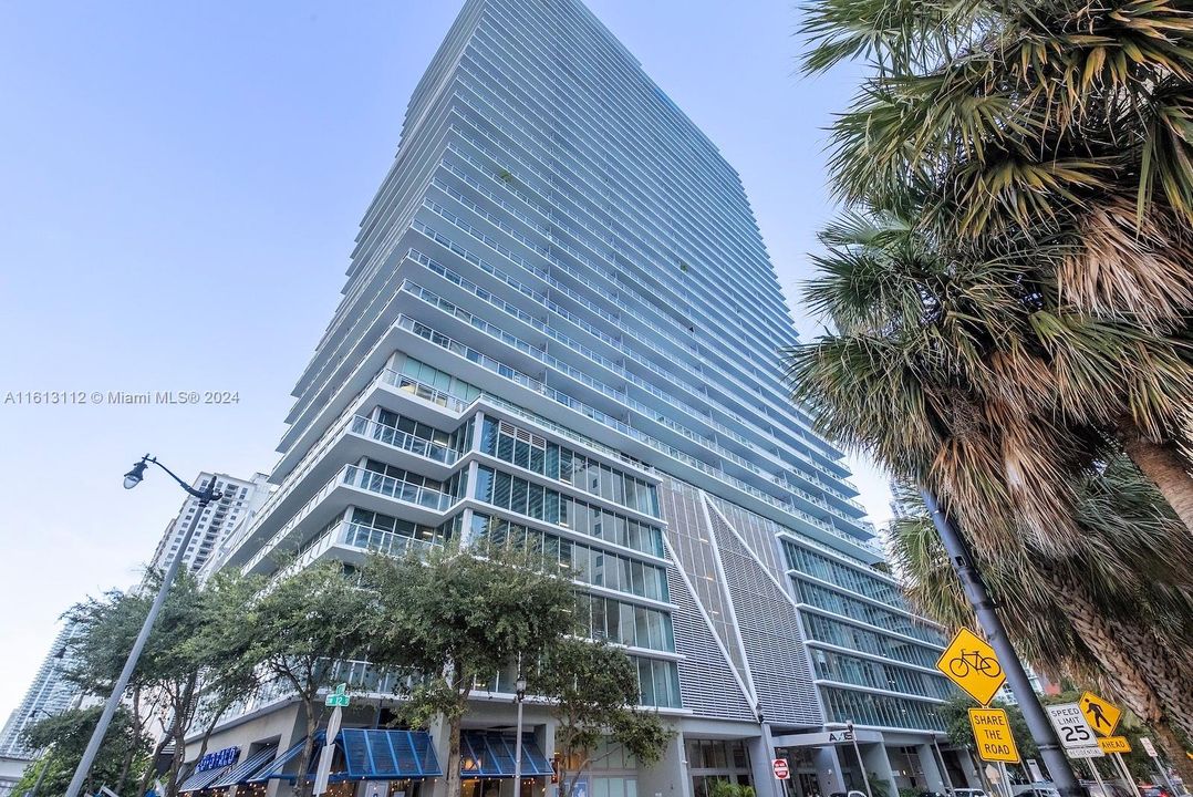 Recently Sold: $699,000 (2 beds, 2 baths, 1108 Square Feet)