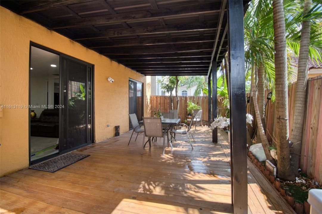 En Venta: $540,000 (3 camas, 2 baños, 1790 Pies cuadrados)